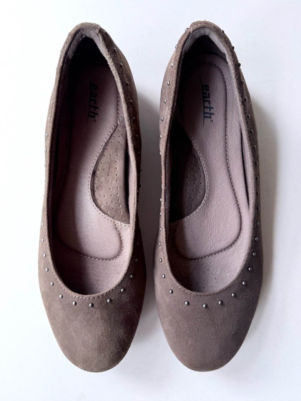 Earth Anthem Ballet Flat in Slate Taupe Gray Brown Studded Suede Size 8